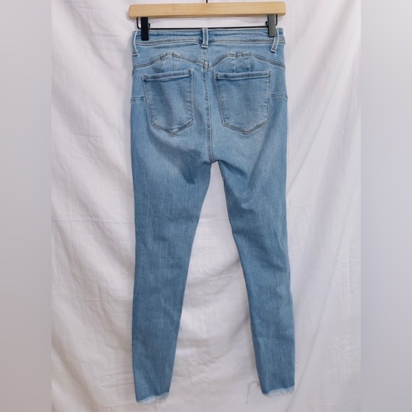 Wax Jean Light Wash Denim High Rise Button Front Distressed Skinny Jean 5/27 - Picture 6 of 6